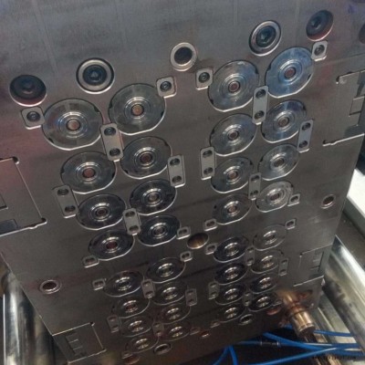 厂家设计精密塑料模具定制 塑料产品注塑模具 烟台模具图1