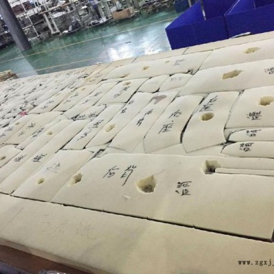 汽车坐垫模具生产图3