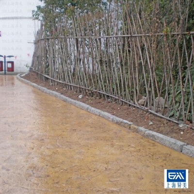 消防车道压花地面脱模剂，模具免费借用图2