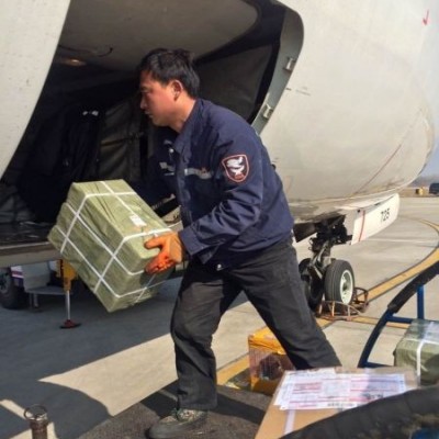 清洗剂快递，清洗剂国际快递，上海易驰更专业图3