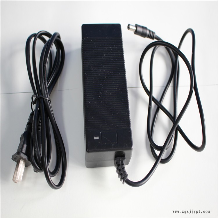 云南云县P300便携式打包机/P300塑钢带打包机/pet打包机厂家