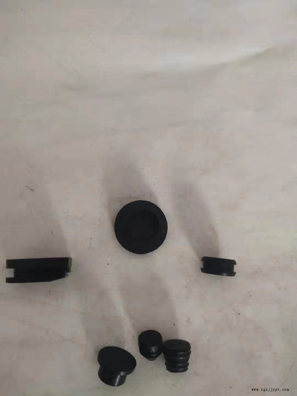【 厚富】_橡胶阀盖_橡胶件 _传感器配件模具定做 欢迎来电咨询