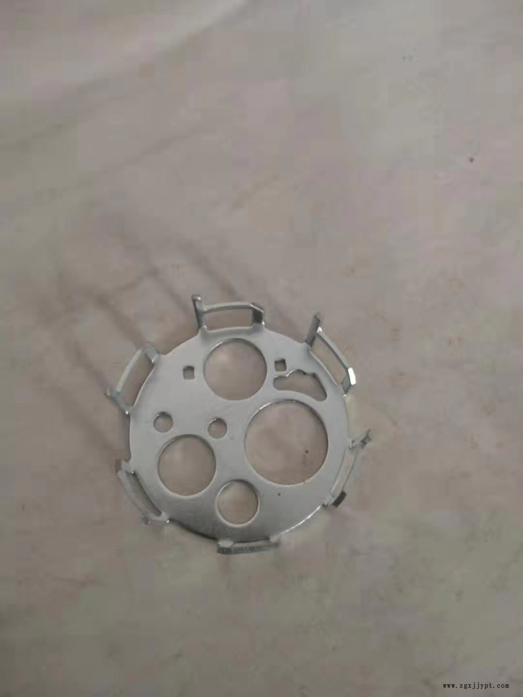 【 厚富】_橡胶阀盖_水管套压板_传感器配件模具定做 欢迎来电咨询