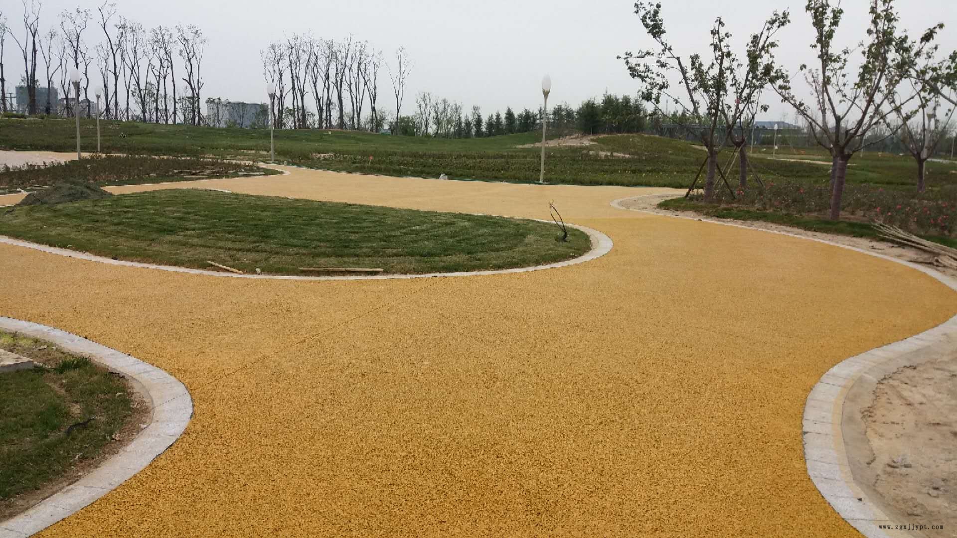 彩色透水混凝土 C25透水地坪 济南路艺大孔透水路面 实力厂商批发
