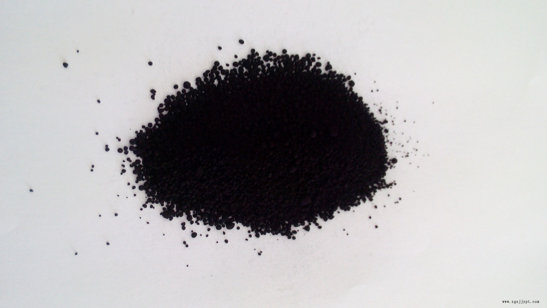 厂家直销裂解炭黑，中低档色素炭黑，优质黑色母粒和造纸用炭黑!!示例图1