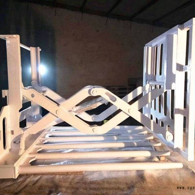 叉车属具快装式推拉器叉车搬运工具伸缩叉车机械手纸托盘货物装卸图2