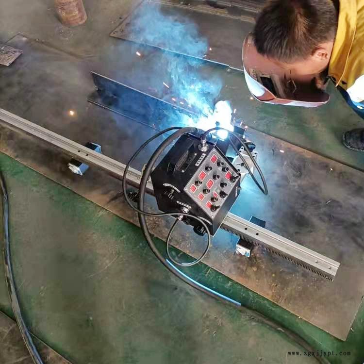 焊镭 机械手焊接应用 立焊焊接小车 可摆动行走